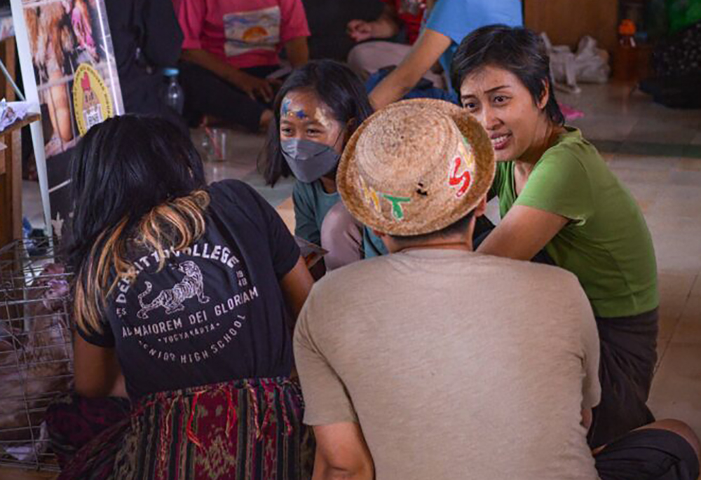 Upaya Penjangkauan Publik oleh AFJ di Pasar Ekspresi dan Dari Kawan untuk Kewan