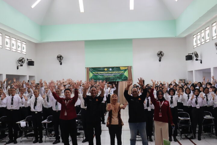 Seminar “Better Life Better Eggs” Tanamkan Pentingnya Sistem Bebas Sangkar pada Generasi Muda Peternakan