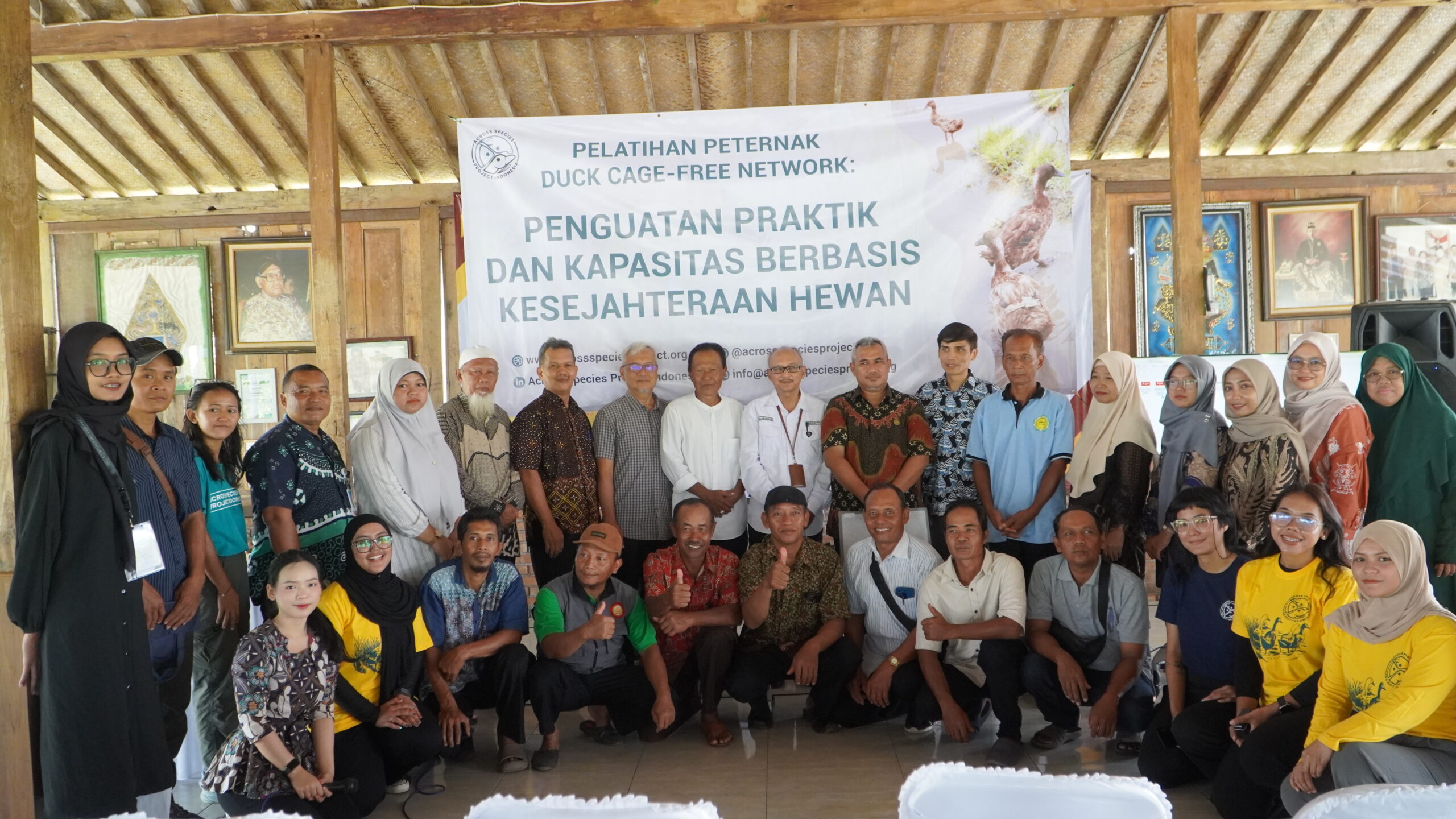 Peningkatan Praktik Kesejahteraan Hewan Melalui Jaringan Peternak Itik Petelur Bebas Sangkar